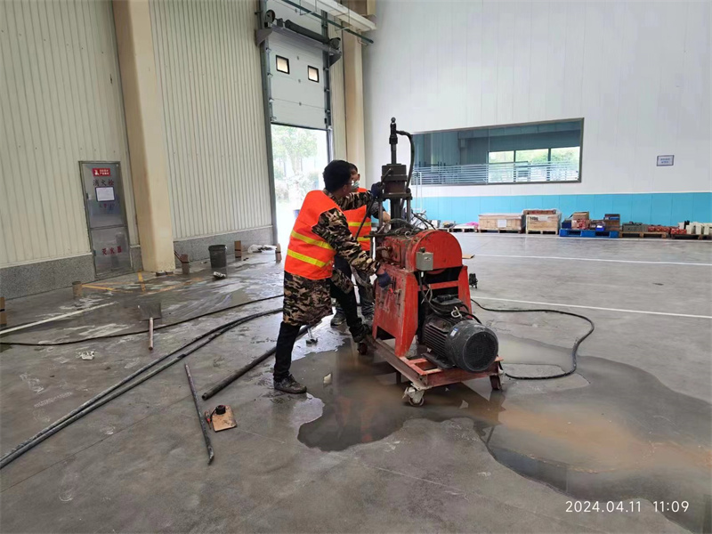 三穗厂房地面下沉塌陷注浆加固施工